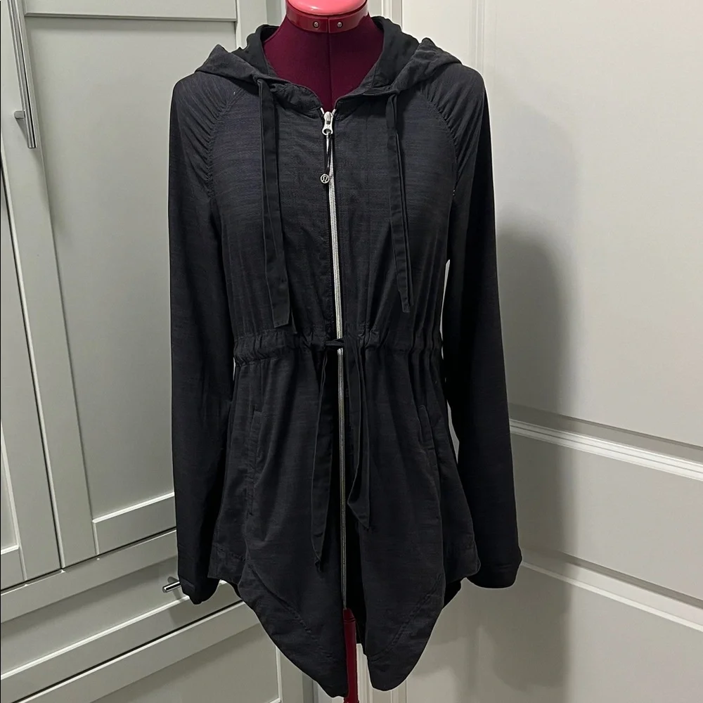 RARE LULULEMON Vitality NYC Black Heathered Hi Lo Hooded Lined Zip-Up Jacket | 4 - Picture 2 of 14